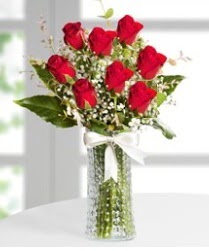7 Adet vazoda kırmızı gül sevgiliye özel  Aydın incir çiçek çiçek siparişi sitesi 
